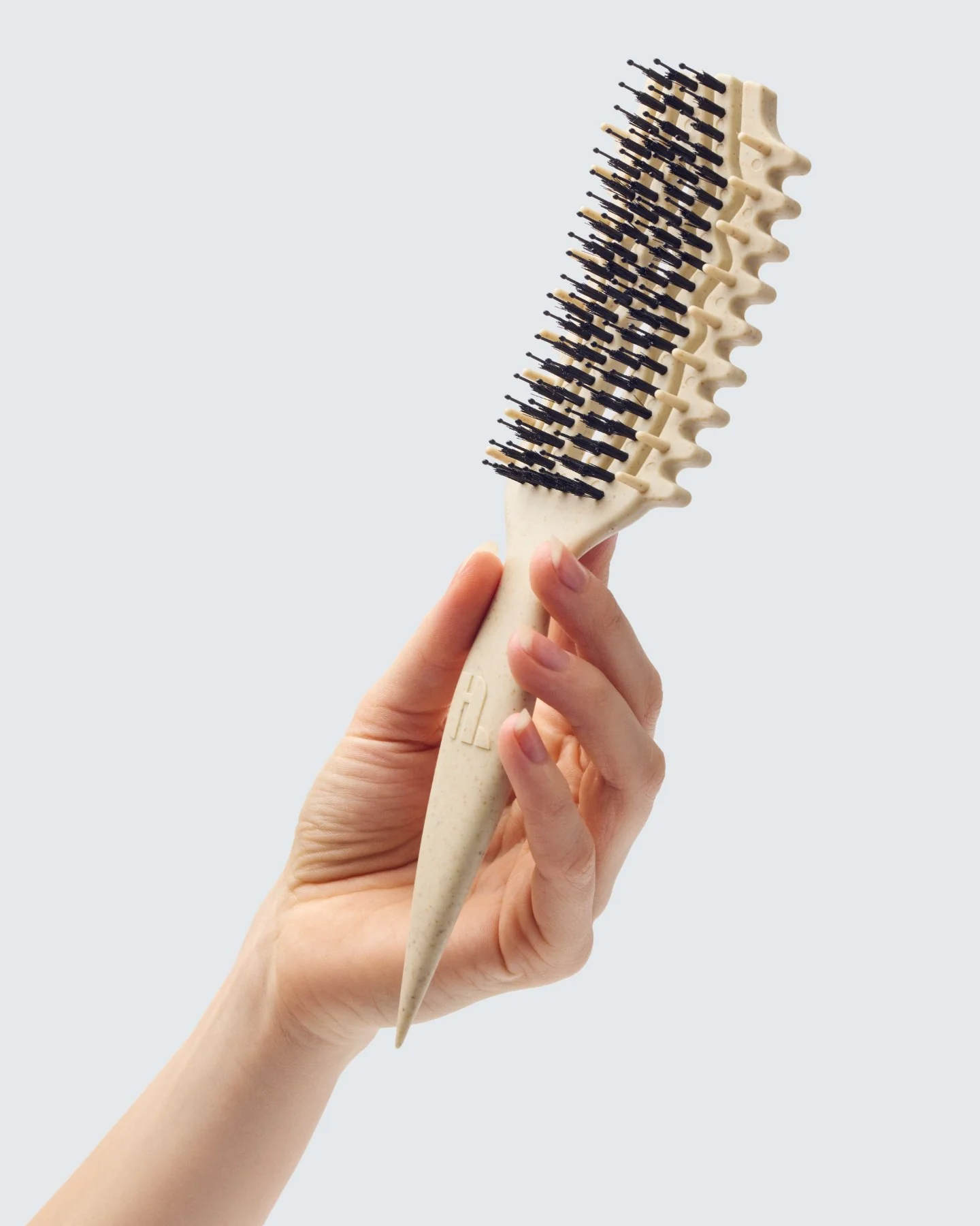 Edge-Lift Curl Defining Brush, White - Image 9