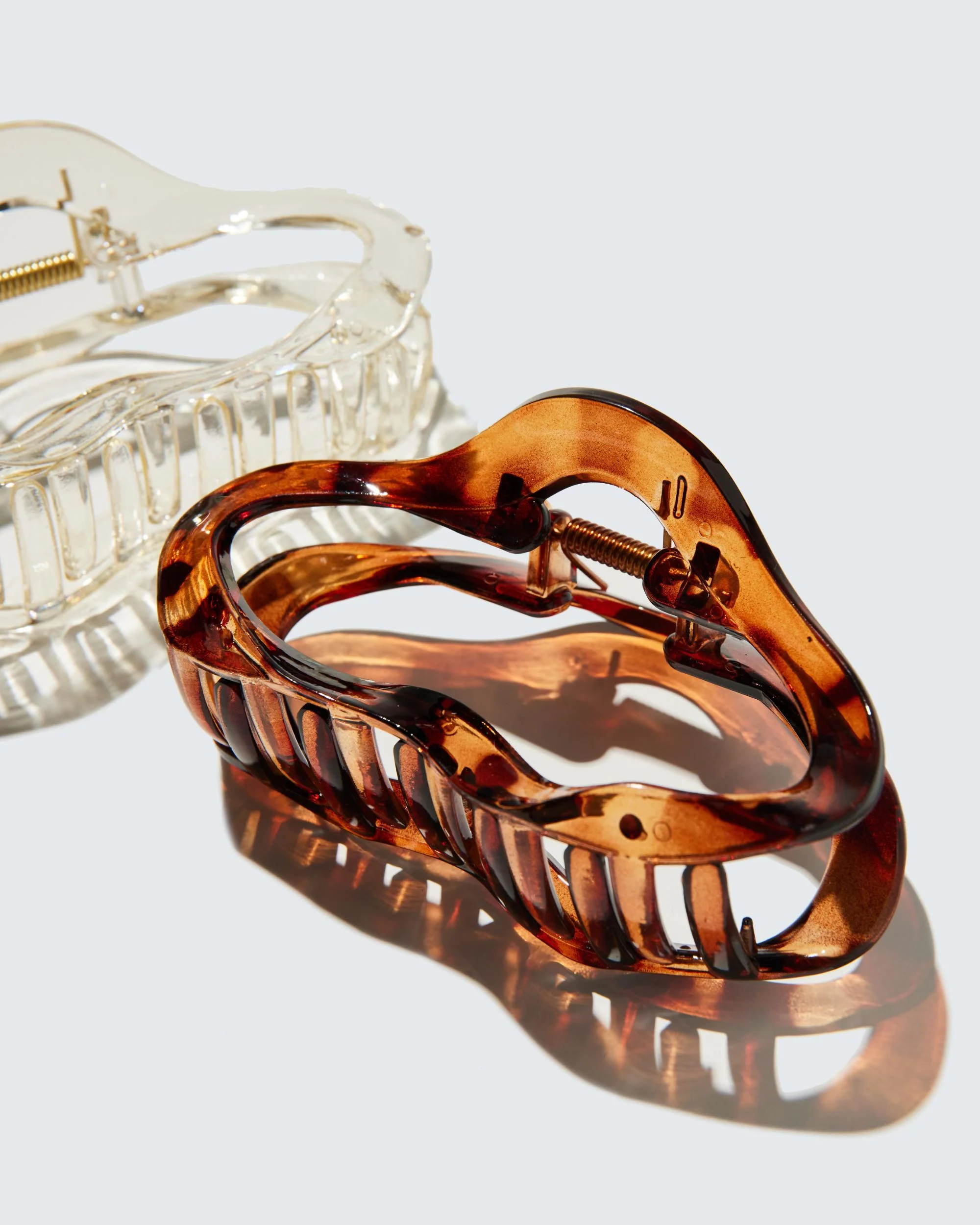Large Claw Hair Clips, Cloud, 2-Pack, Clear/Amber - Image 4
