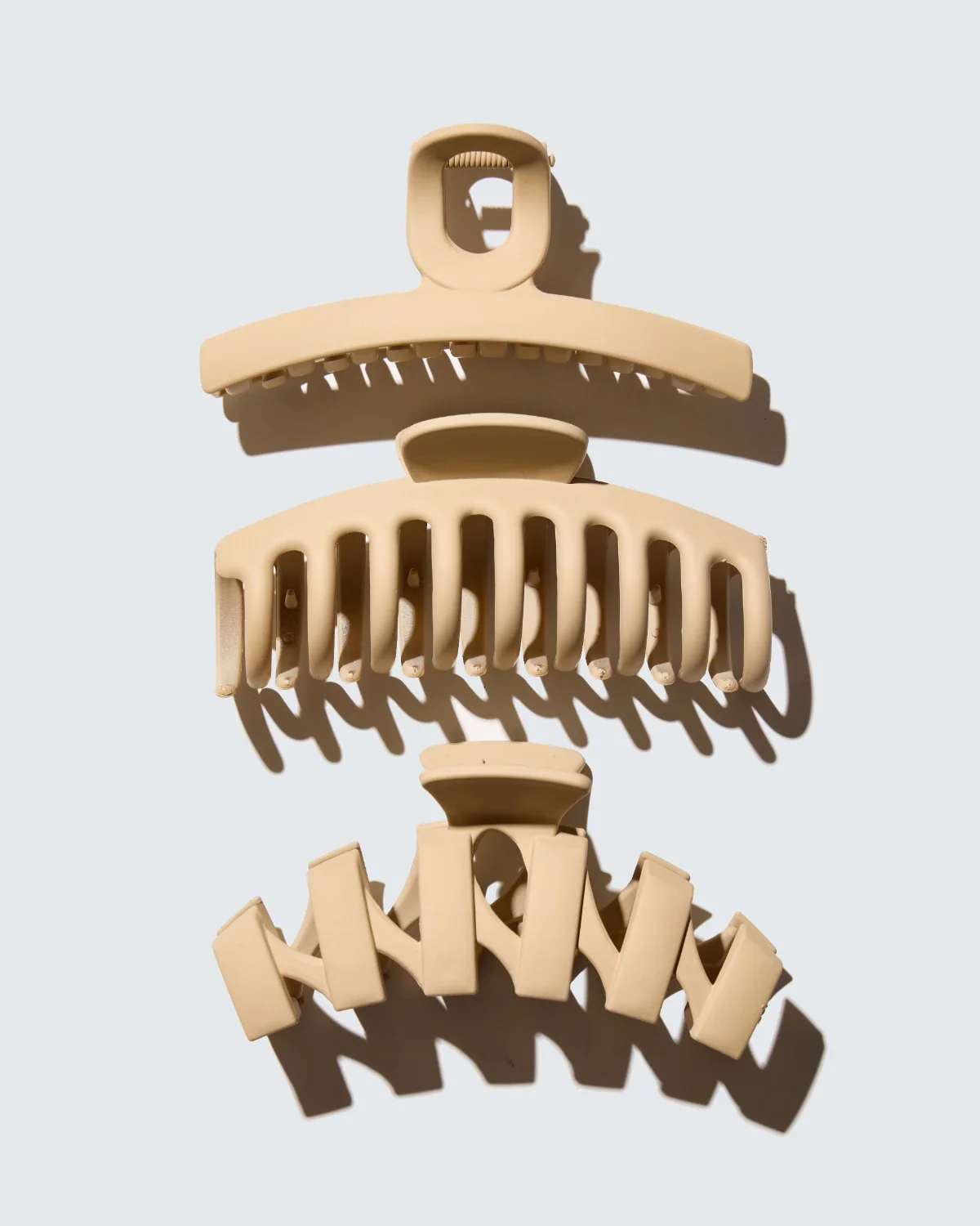 Medium Claw Hair Clips, 3-Pack, Beige - Image 4
