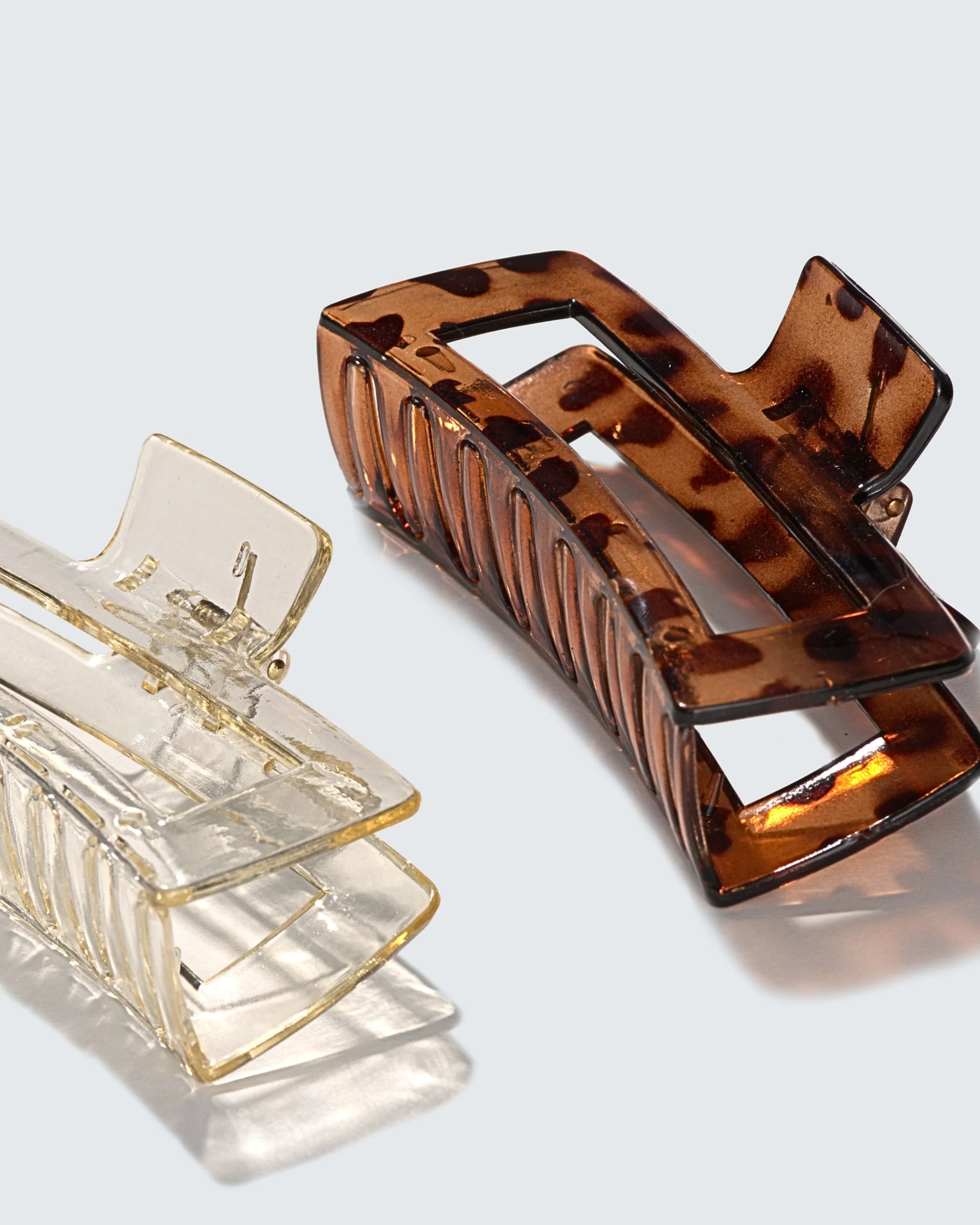 XXL Jumbo Claw Hair Clips, 2-Pack, Clear/Amber - Image 3